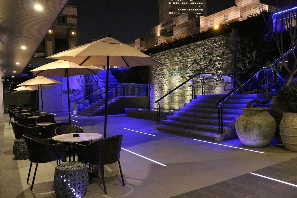 Taipei 101 Sparkle Hotel Exterior photo