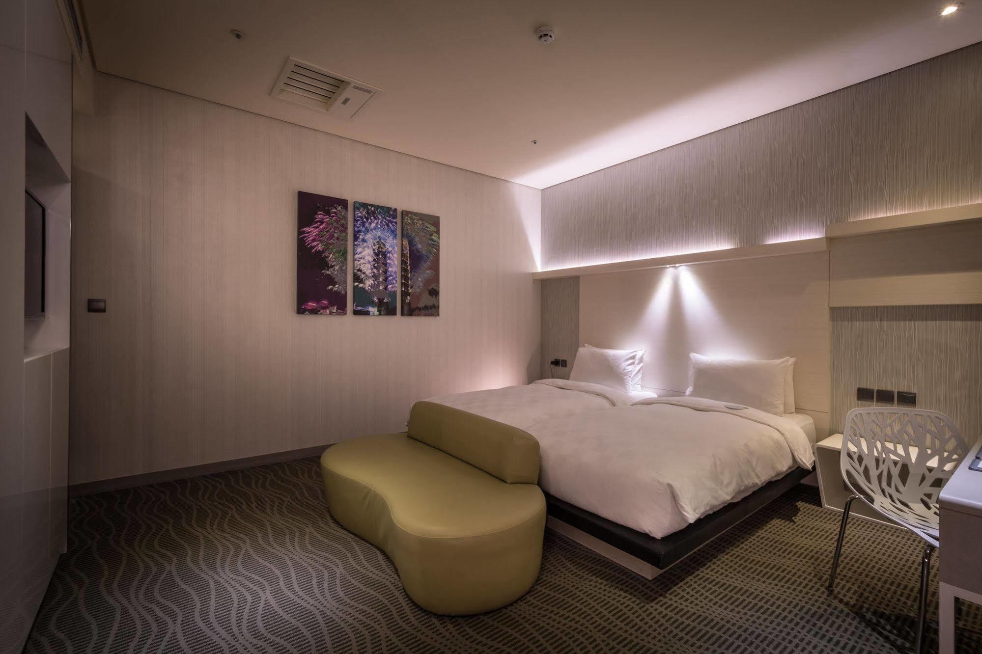 Taipei 101 Sparkle Hotel Exterior photo